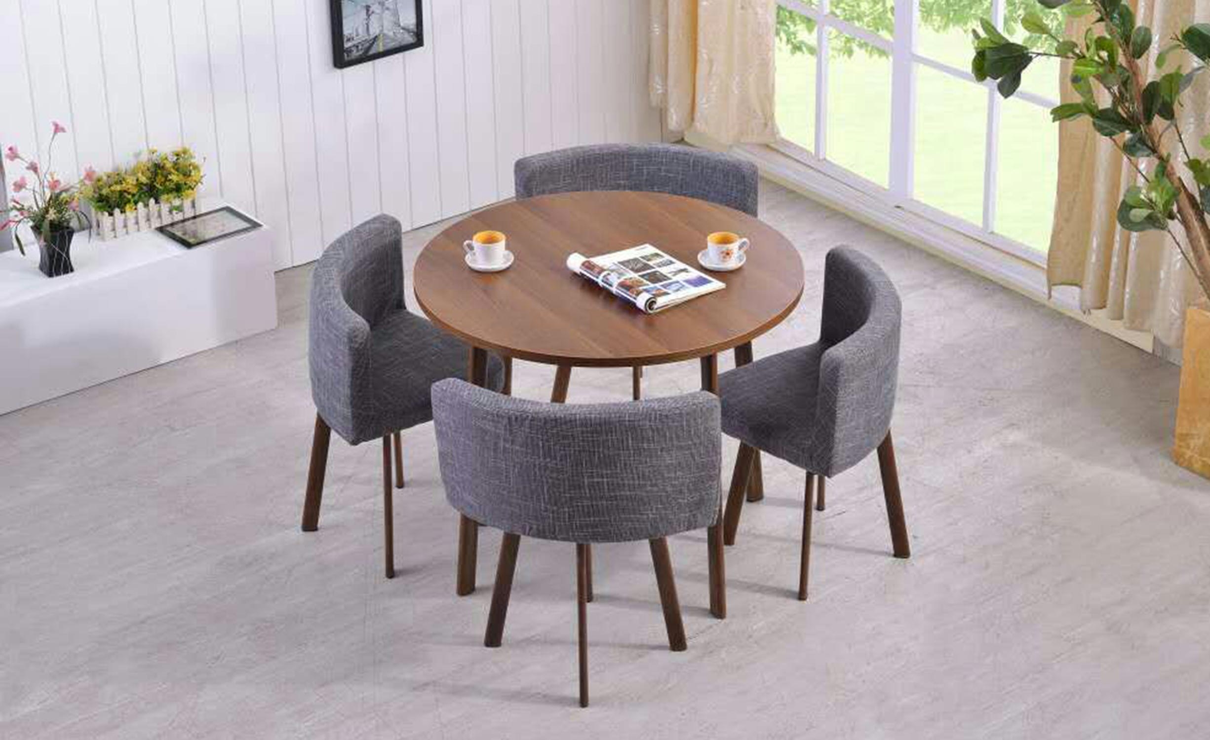 Riga ronde tafel en stoelen in donker eiken en grijze stof